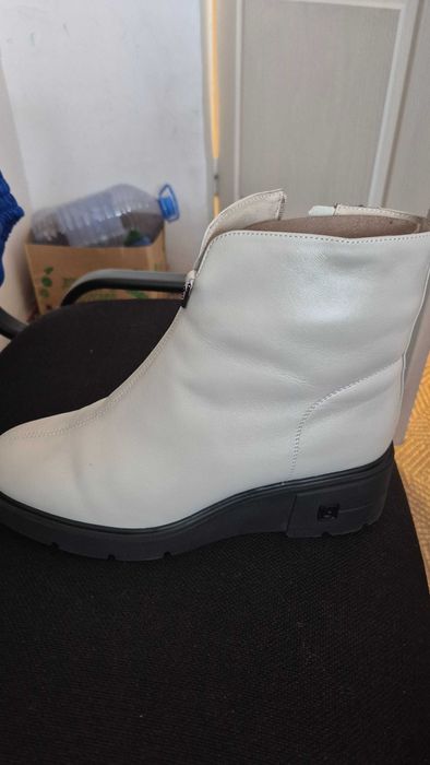 Продается сапоги