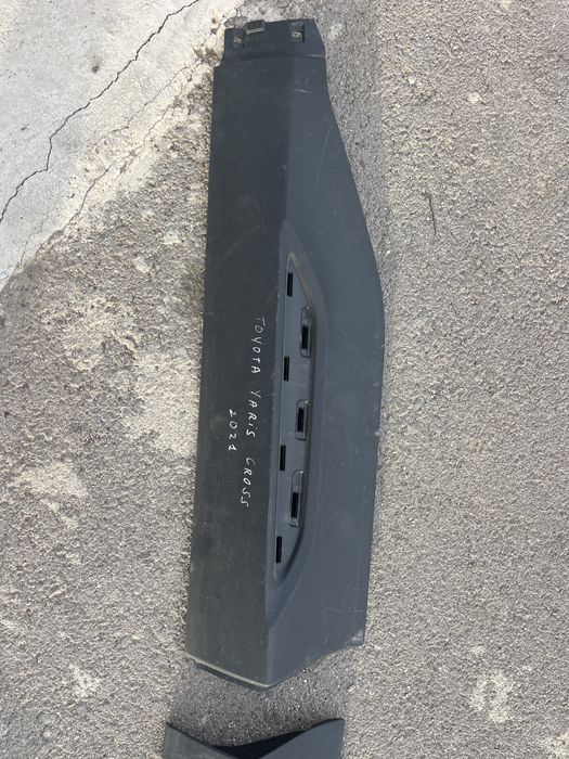 Лайсна за врата Toyota Yaris Cross