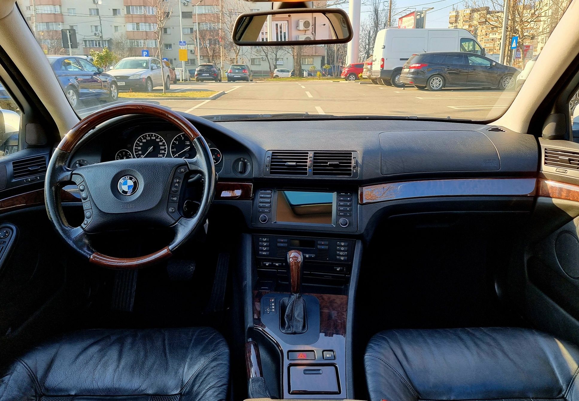BMW Seria 5 E39 520i ingrijit 173.000km, automat, trapa, piele, pilot