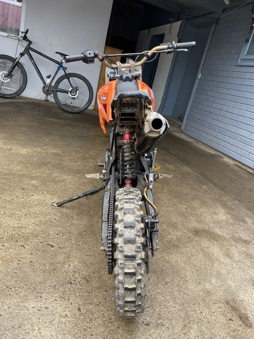 Cross KTM 125 cc. E fuctionabil