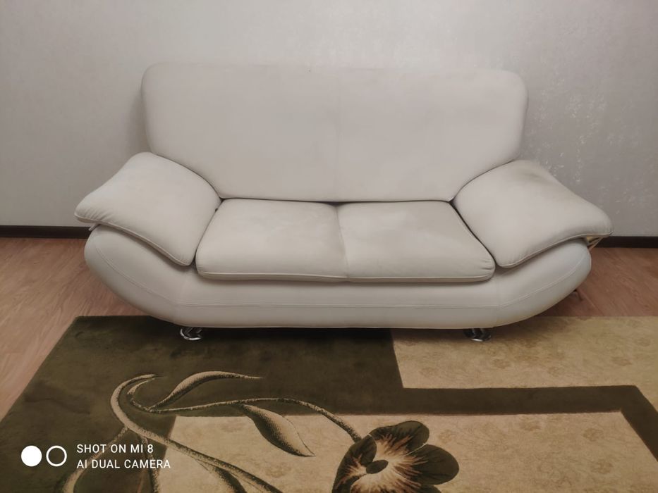 Два дивана в хорошем состоянии