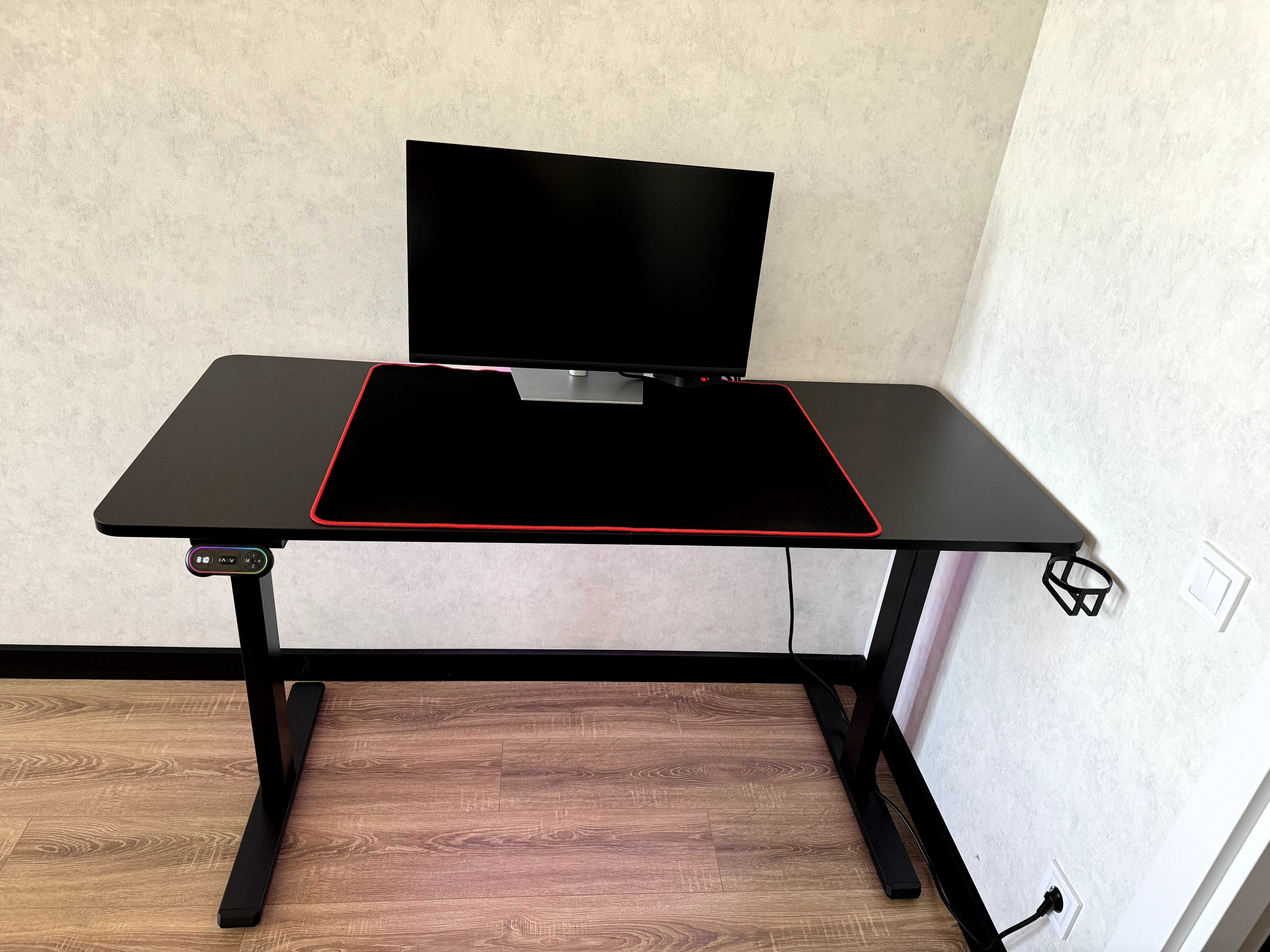 Компютърно бюро с електрическа настройка и RGB OfficePro ODE514