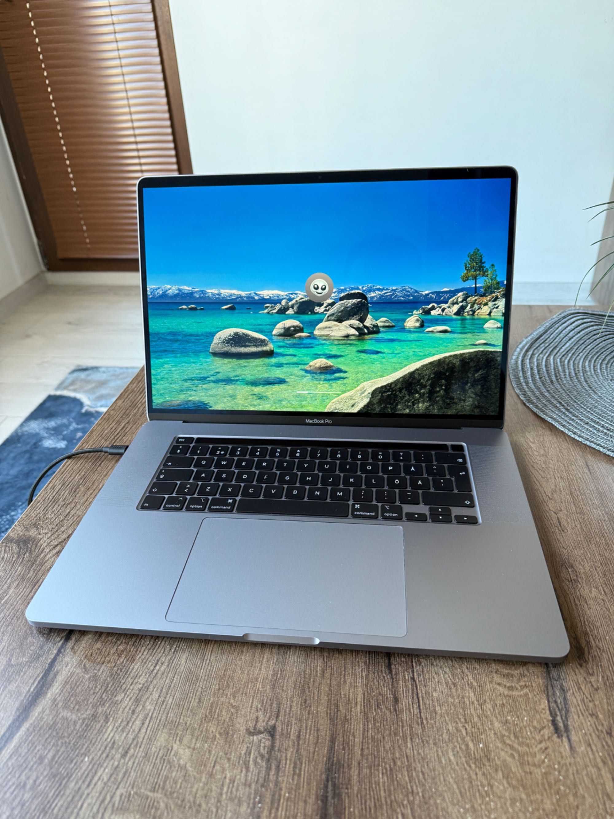 MacBook Pro 16" (2019) - i7 / 16GB RAM /
512GB SSD