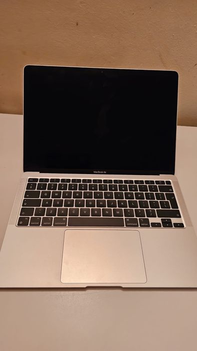 Leptop apple makbook 13