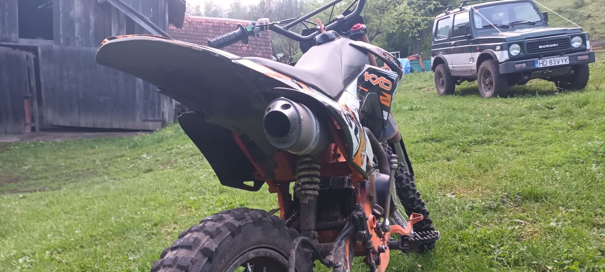 Cross 125cc KXD pro merge foarte bine  mai multe poze în pv