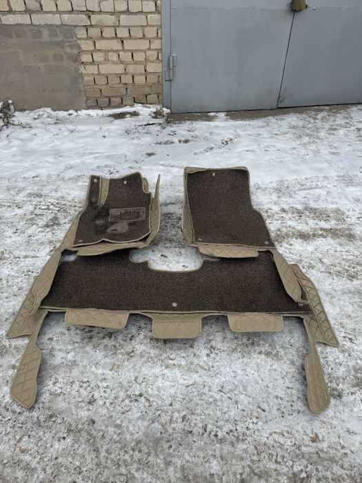 Полики 3Д на Ланд Крузер 200/Лексус 570