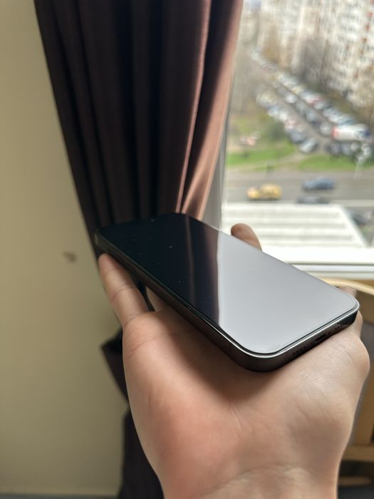 Продавам 2 броя iPhone 14 Pro Max – 512GB (лилав и черен)