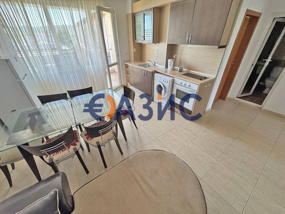 Продава се Тристаен апартамент в к.к. Слънчев бряг - 96 кв.м за 1011 €/кв.м - Снимка #2