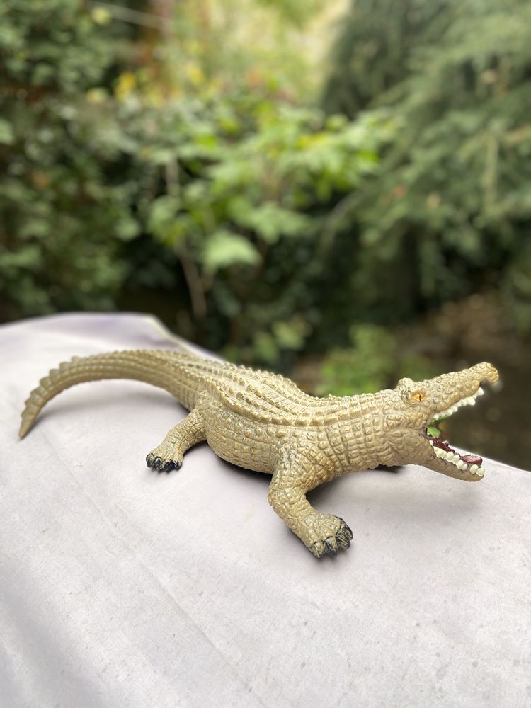 Figurina crocodil 50 cm
