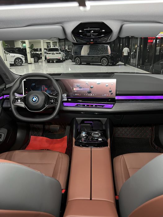 BMW i5 35L eDrive