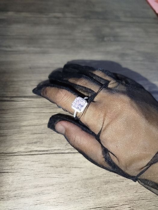 KUMUSH UZUK (Серебряное кольцо) proba:925 (проба 925) 
razmer: 17,5
(r