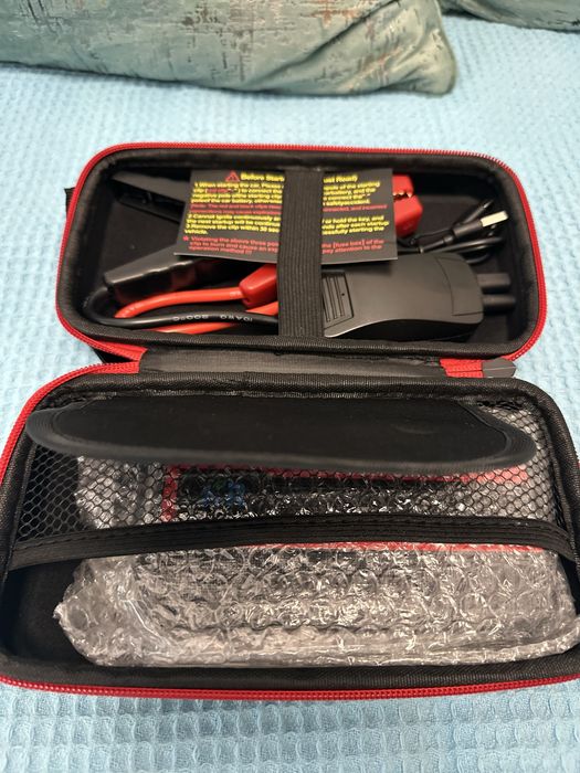 Robot pornire auto baterie descarcata/Car Jump Starter/NOU