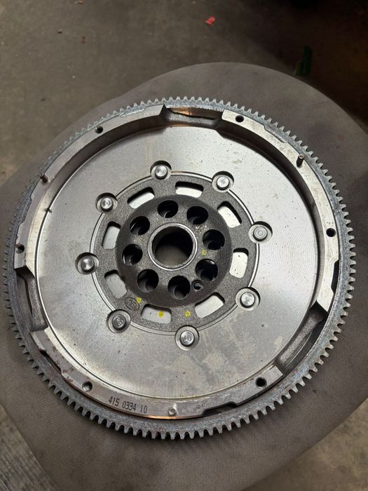 Volanta cu masa dubla  pentru AUDI A3, TT ,SEAT ALTEA, ALTEA XL, LEON