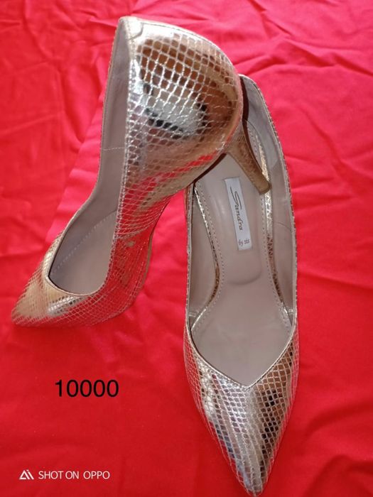 Туфли продам кожа фирма САНДРА