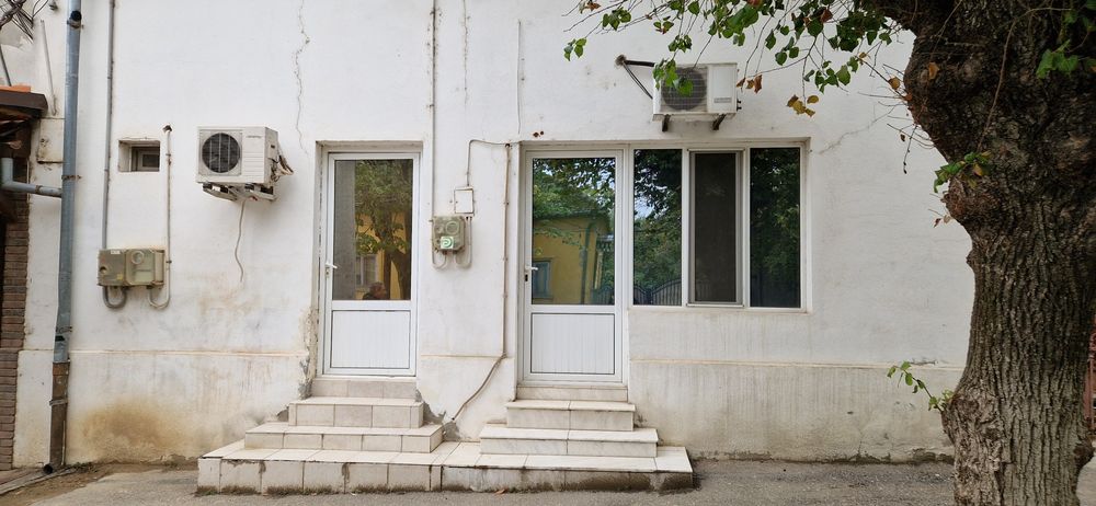 Închiriez spațiu comercial zona centrala