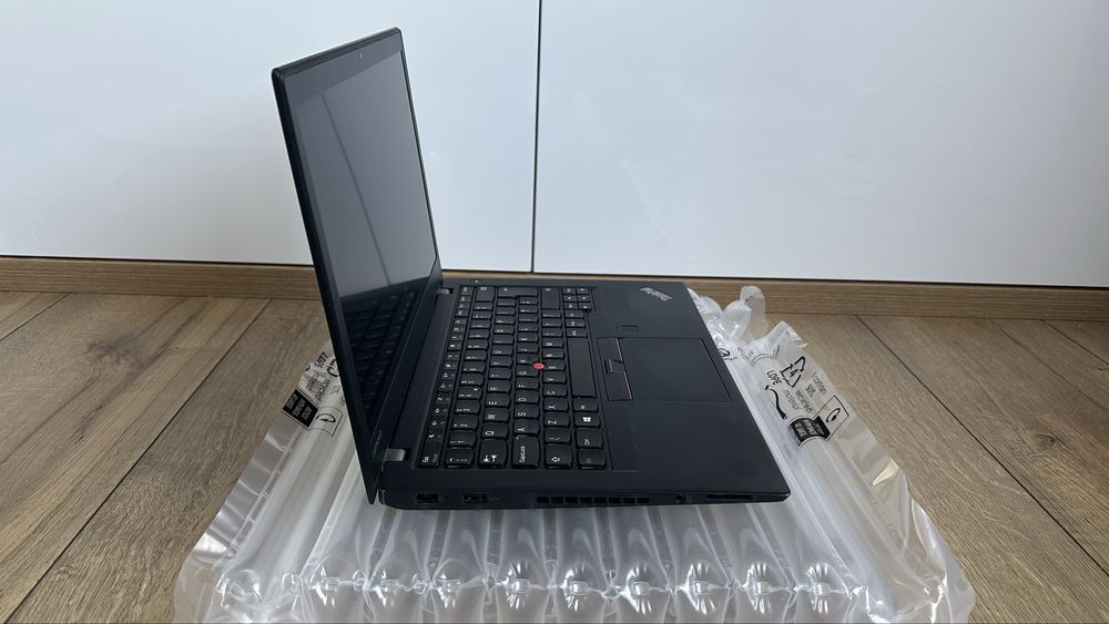 Лаптоп Lanovo Thinkpad T470s 14”FHD /Intel i5 /8GB RAM/ 256GB SSD -736