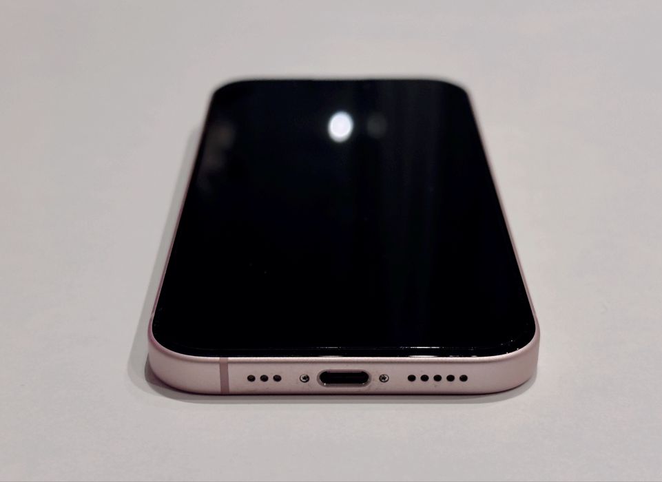 iPhone 15 Roz (Pink) 128GB Impecabil