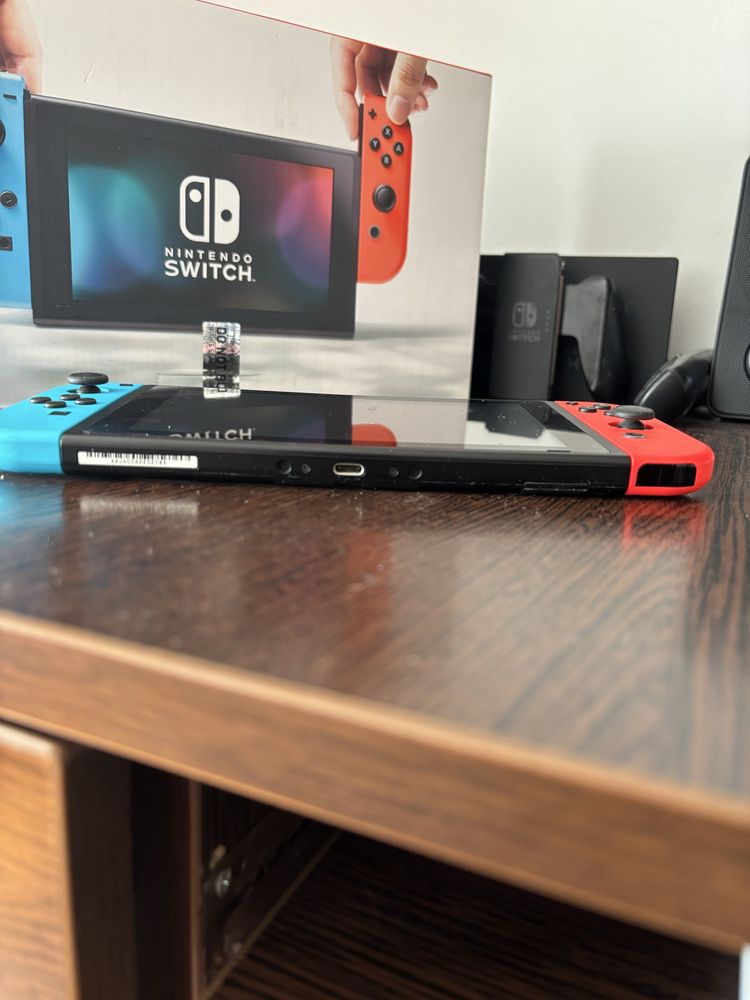 Nintendo Switch ca nou+3 jocuri incluse in pret