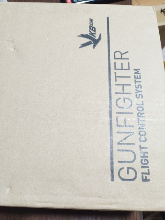 Vând joystick nou in cutie desigilată