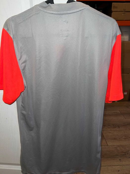 Tricou FCSB sezon 2024/2025 – mărimea M (2 bucăți disponibile)