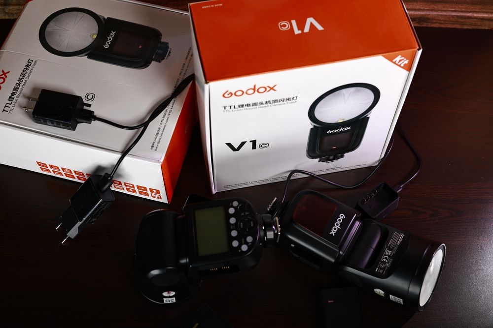 Godox V1 for Canon