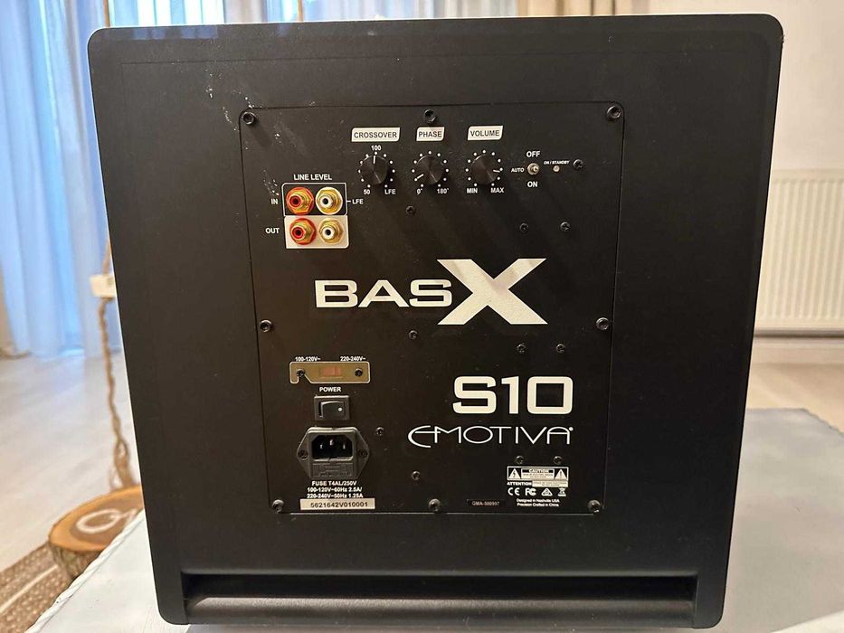 VAND Subwoofer activ Emotiva BasX S10