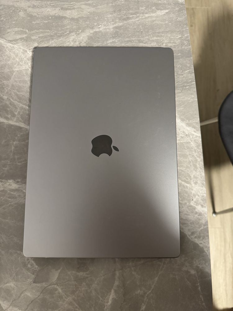 Macbook M1 Pro 16”, 512GB, 16GB RAM