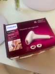 Фотоепилатор ipl Philips Lumea. Неразличим от нов