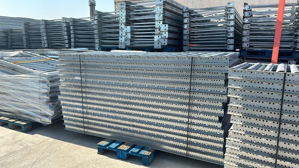 Rafturi metalice de vânzare producător Dexion picior albastru