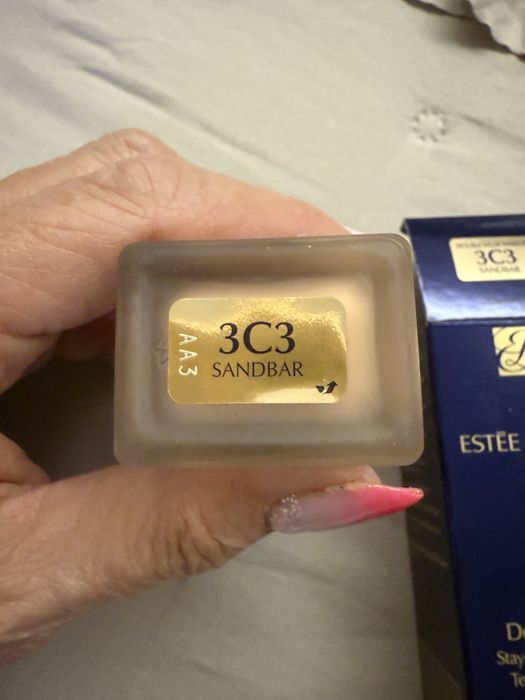 Фон дьо тен  Estee Lauder