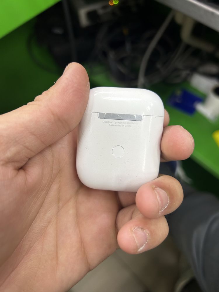 Продам Airpods 2