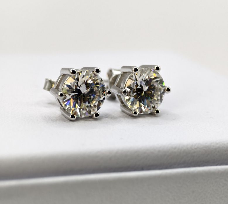 Сребърни 925 Обеци С Мойсанит 2 Каратa на обеца общо 4 Карата!