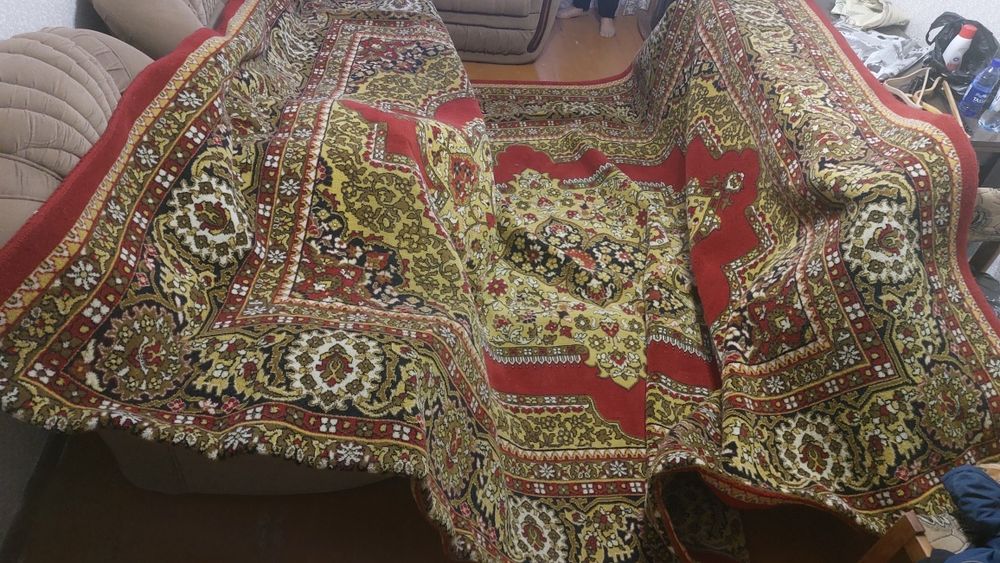 Ковёр напольный.