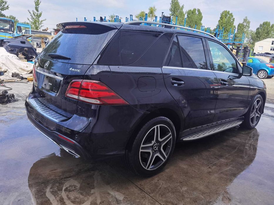 Dezmembrez mercedes gle 250 amg/bara fata gle/capota gle/far gle/