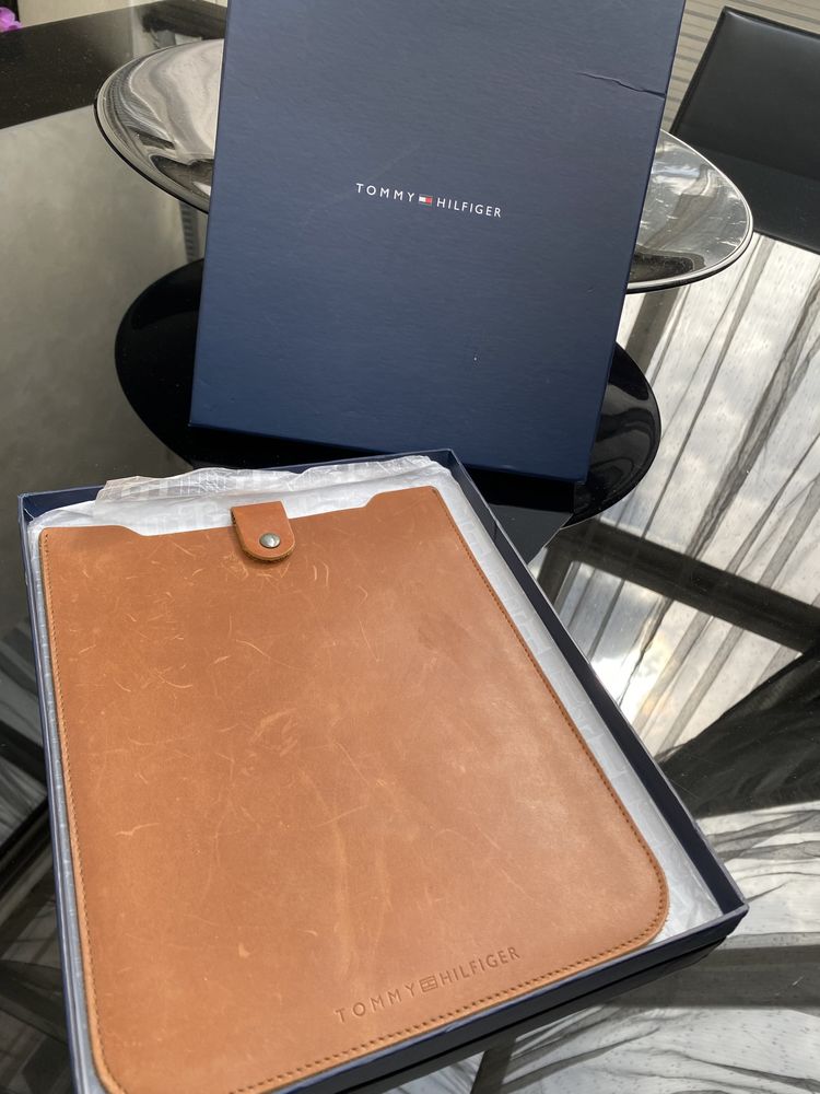 iPad 9.7 inch калъф на Tommy Hilfiger