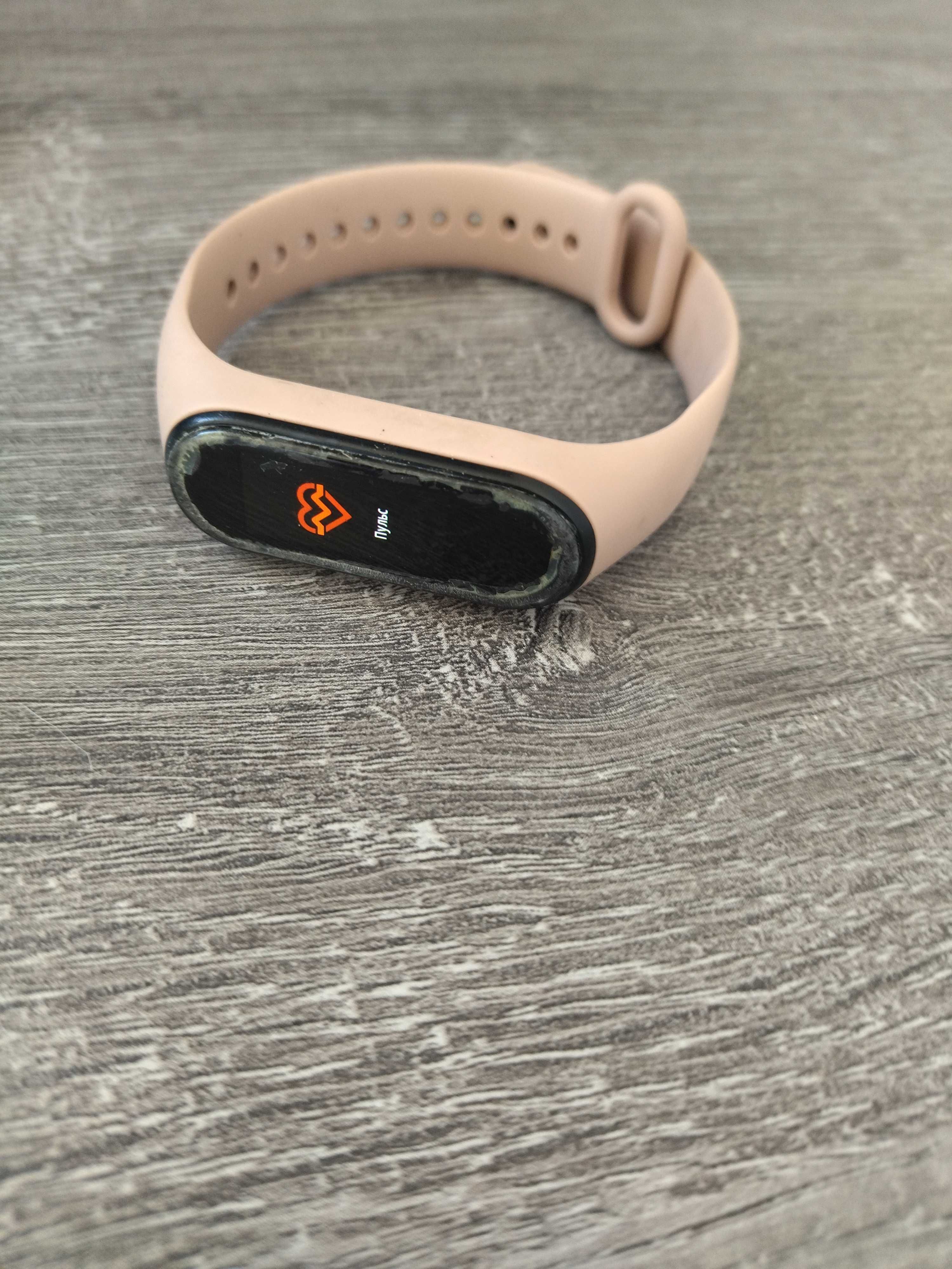 Smart часы Xiaomi Mi Band 4