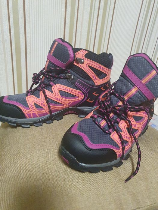Туристически дамски обувки