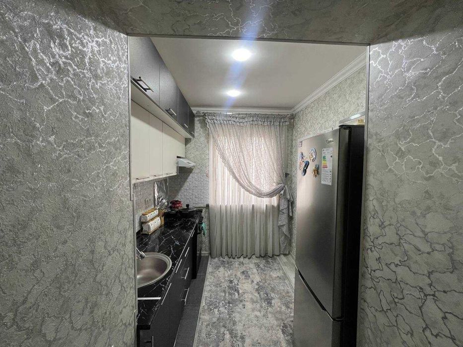 Продам 3х комнатную 77 Серия Наккашлык , метро Чиланзар