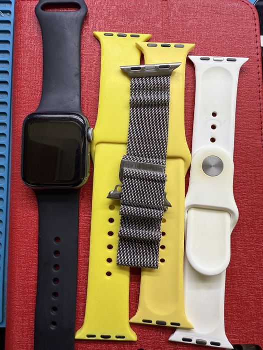 Продам apple watch 4 40mm
