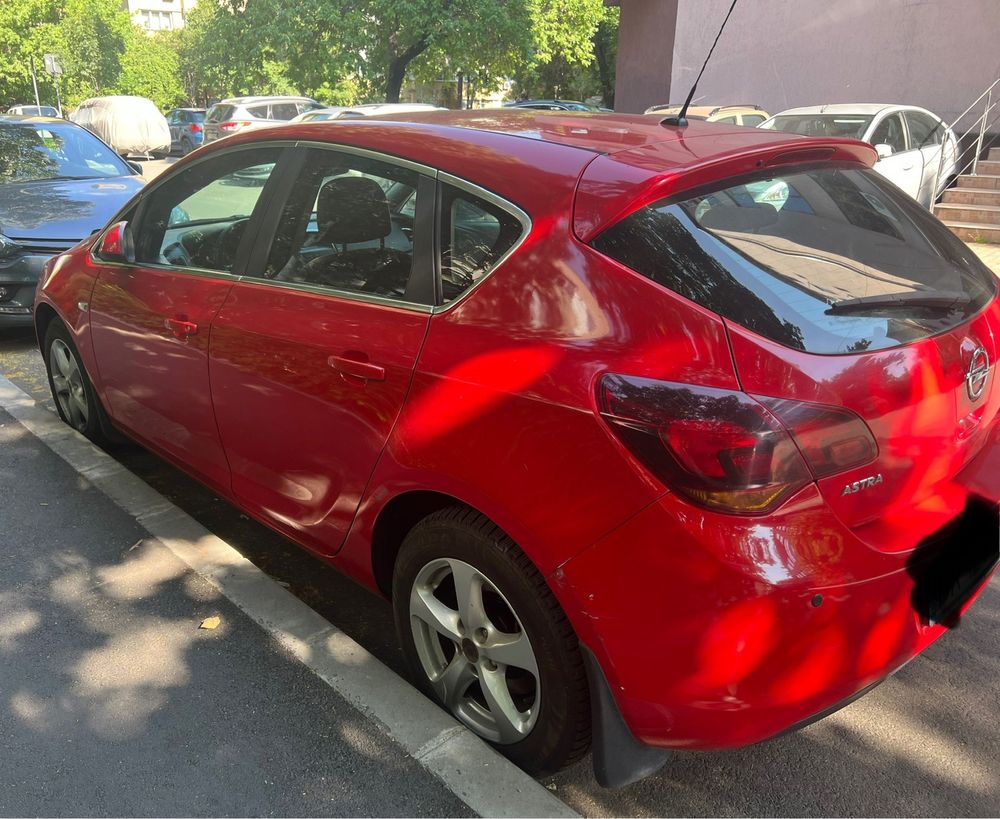 Opel astra J 2010