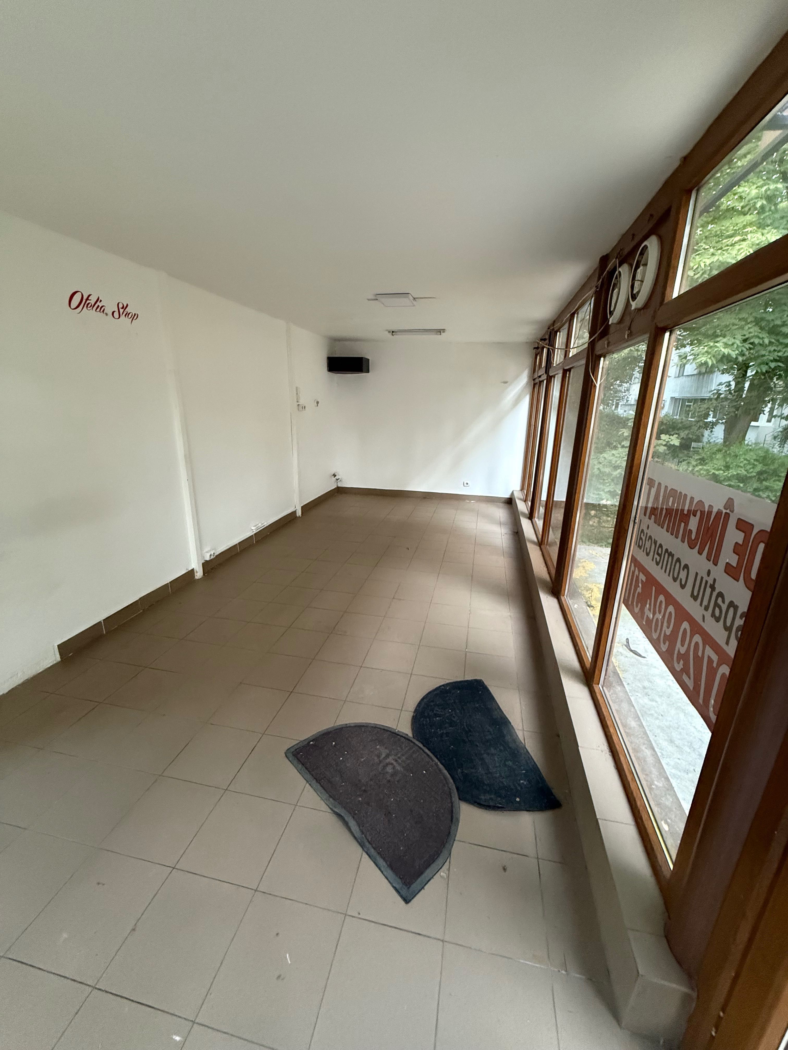 Spatiu Piata Microhala