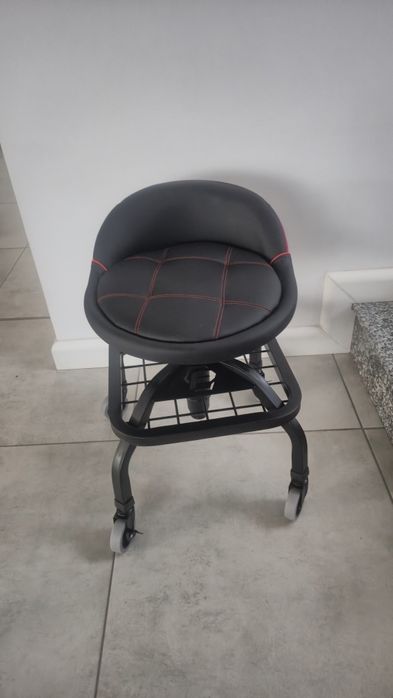 Scaun mobil cu roți Powerbuilt 150 kg, suport unelte