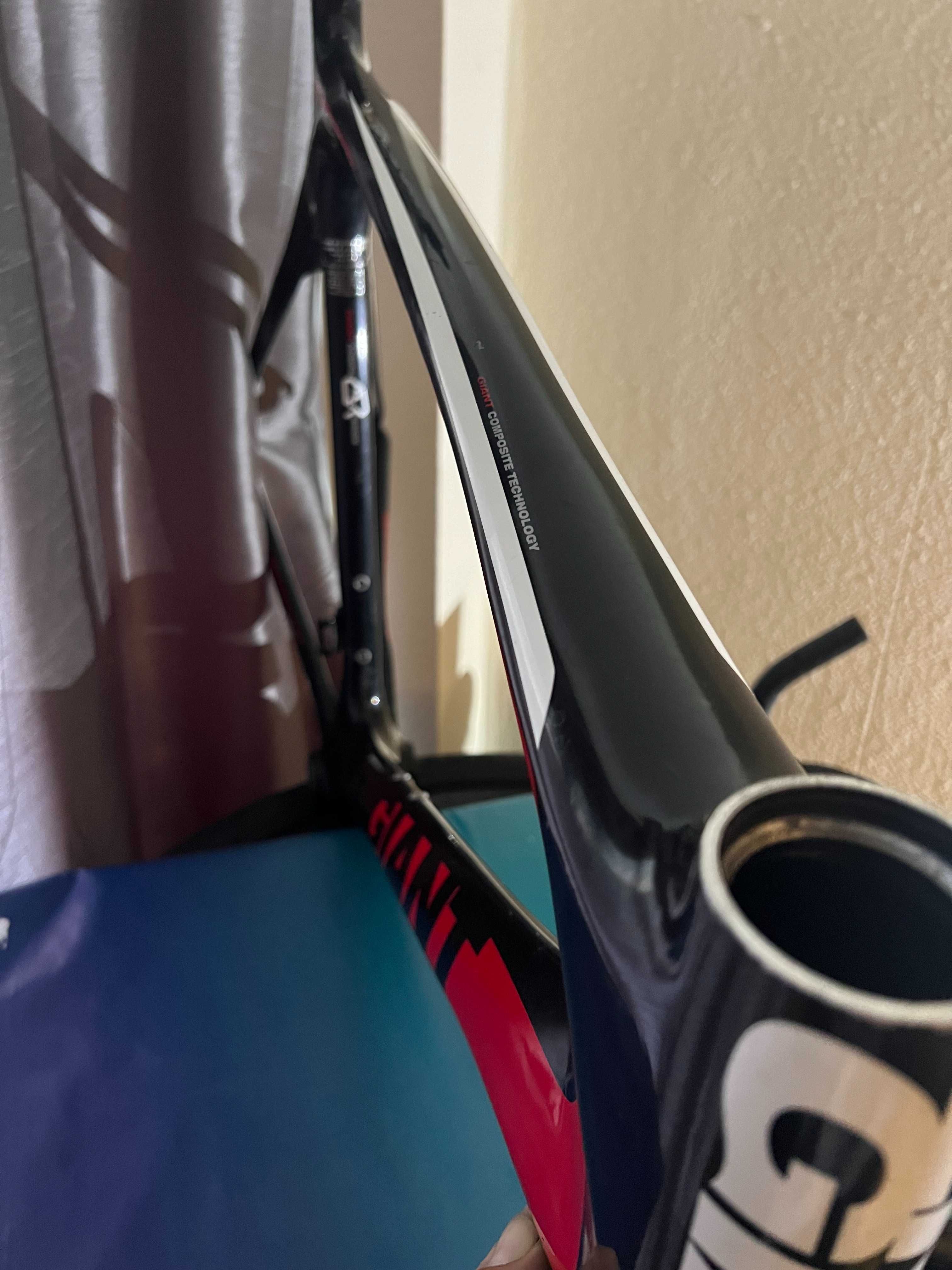 /НАМАЛЕНА/ Карбонова рамка Giant TCR Composite 2