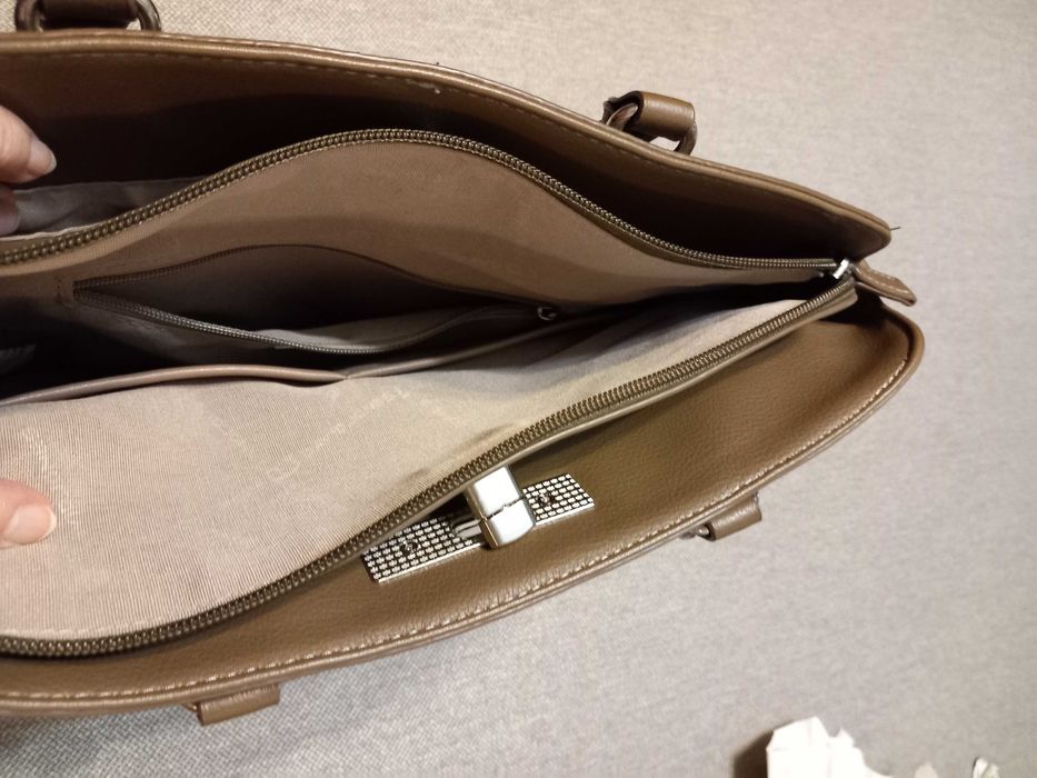 Geanta piele ecologica noua,bej