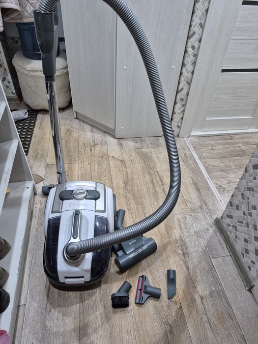 Продам пылесос  Vitek