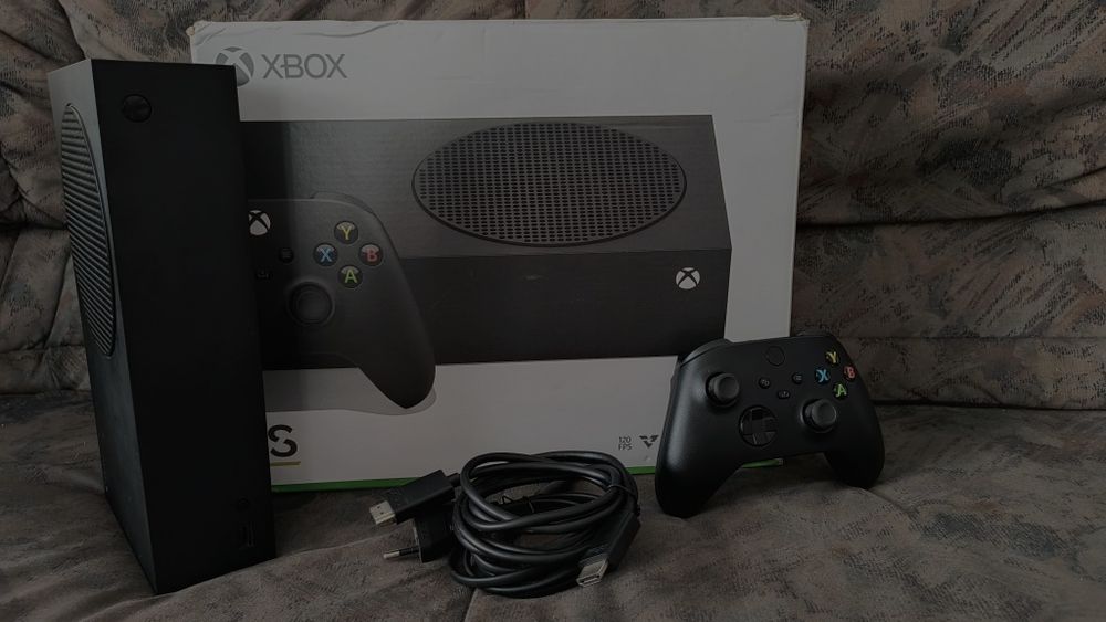Xbox series S 1TB ca nou + jocuri+game pass