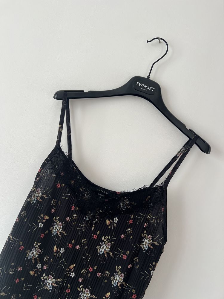 ZARA - ТОП с дантела