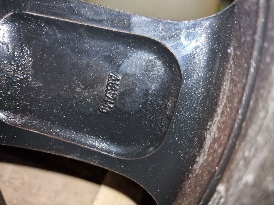 Vând jante aliaj R17