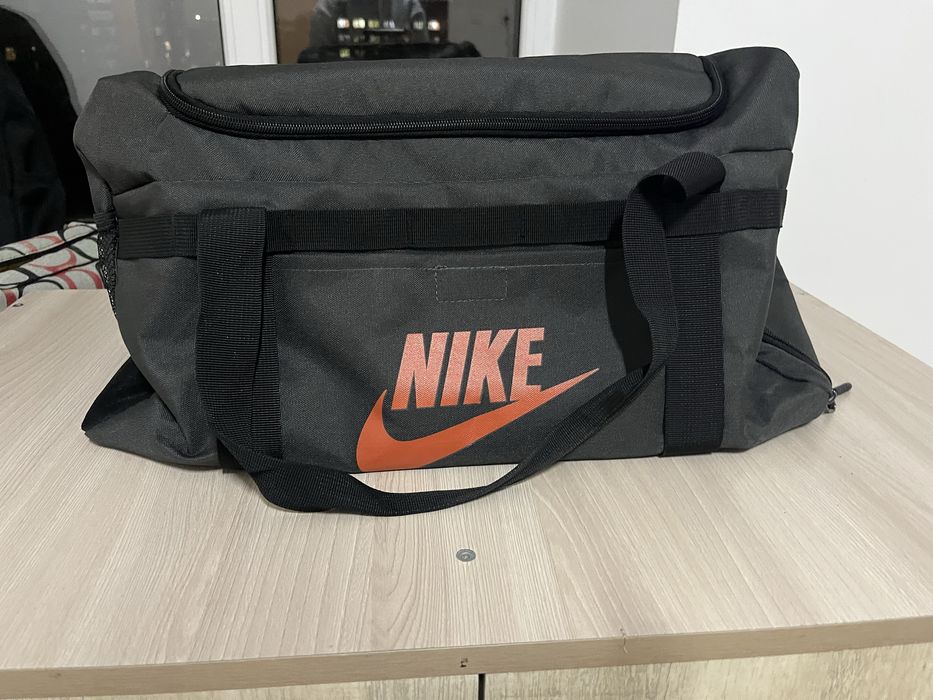 Дорожни сумка найк