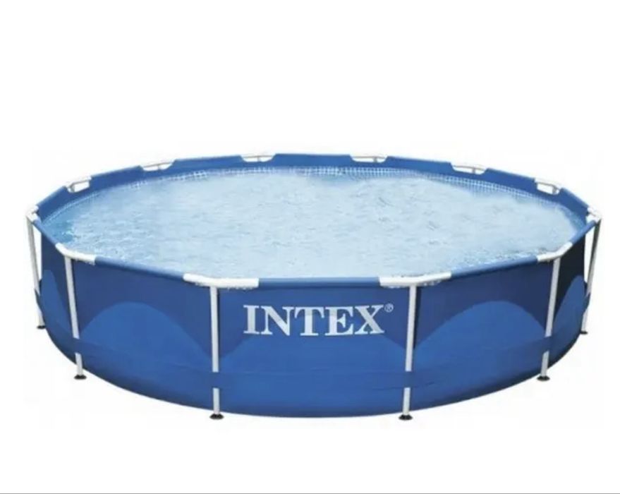 Продам бассейн Intex в хорошем состоянии